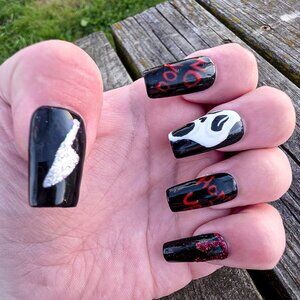 Square Scream press on nails